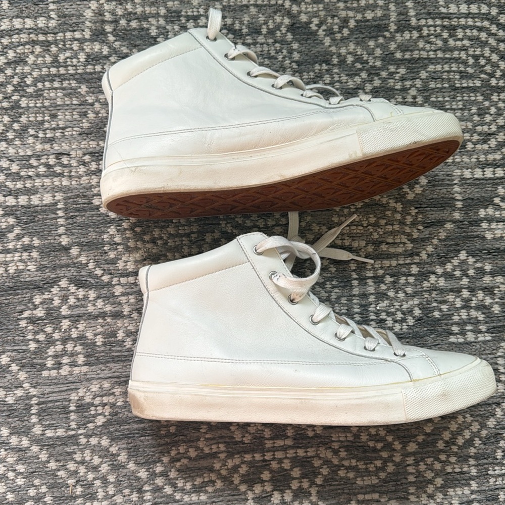 Pointer size US 10 white high tops - very good used condition,